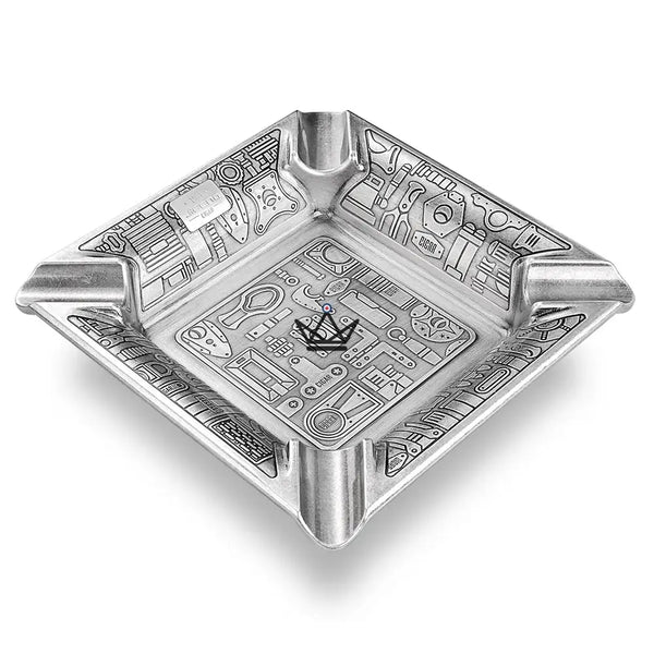 Quadratischer Zigarrenaschenbecher für 4 Zigarren, mit erhabenem Gravurdekor — CURIOSA – 6/7