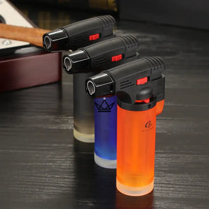 Briquet Chalumeau GRIPS XXL — Format Géant, Torche Puissante, Noir · Orange · Bleu - ["maj-filtre"] - Briquet Out - Cadeau, Noël, Anniversaire, Original, Fête des pères, fête des mères - Atelier Atypique