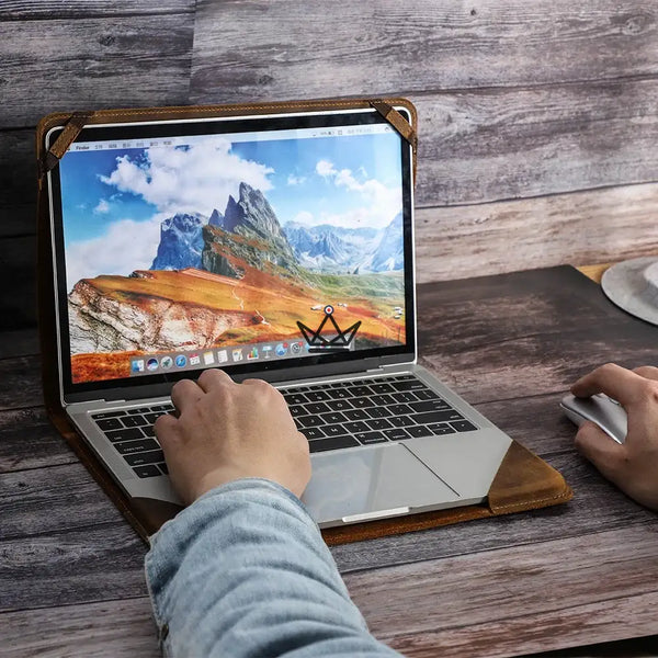 Personalisierbare MacBook-Ledertasche 13" - Voyageur RELIURE