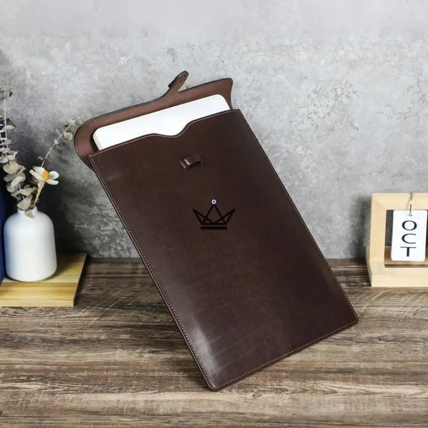 Housse Macbook en Cuir Personnalisable 13" à 15" - Voyageur CONSULAT