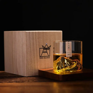 Verre à whisky montagne 3D en coffret bois - SOMMET - ["maj-desc","maj-filtre"] - verre whisky - Cadeau, Noël, Anniversaire, Original, Fête des pères, fête des mères - Atelier Atypique