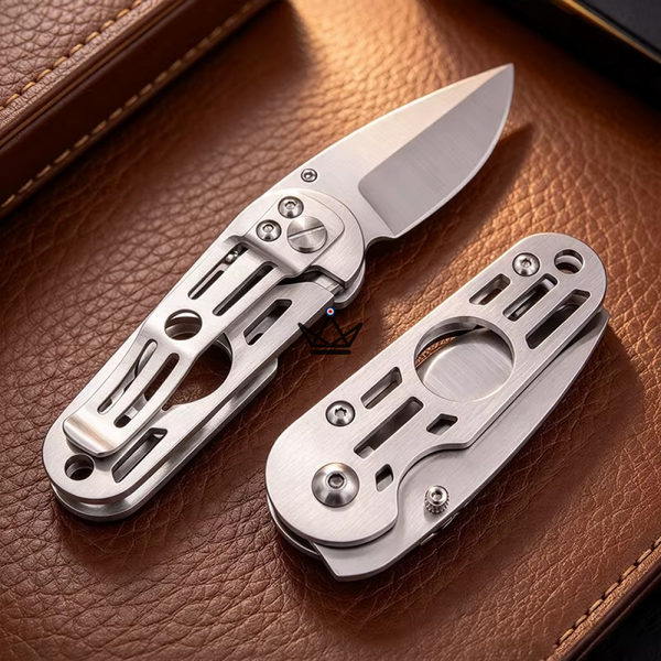 Coupe-cigare SWORD — Lame Rotative Demi-Lune, Acier Inox Brossé | Écrin Collection Inclus