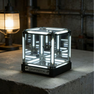 Lampe hypercube LED effet miroir infini rechargeable - QUANTA - ["maj-filtre","Objets Scientifiques"] - Objets Scientifiques - Cadeau, Noël, Anniversaire, Original, Fête des pères, fête des mères - Atelier Atypique